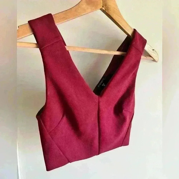 Dynamite Womens Red  Party Event Statement Nightout Zip V-Neck Crop Top XS - Picture 2 of 8